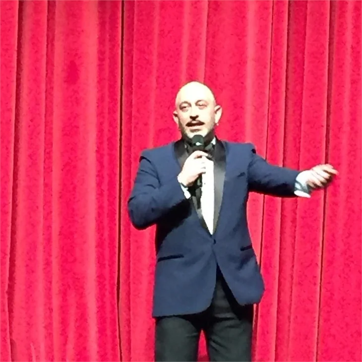 Cem Yılmaz'ın yeni filmi "Ali Baba ve Yedi Cüceler"in galasına ünlü akını