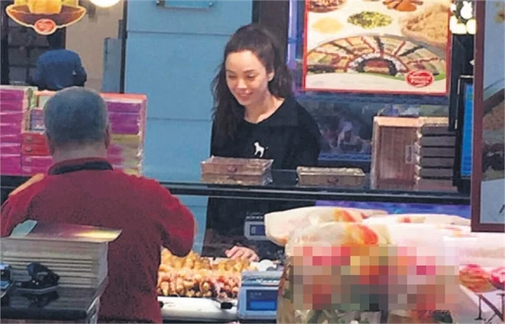 Azra Akın'ın güzellik sırrı!