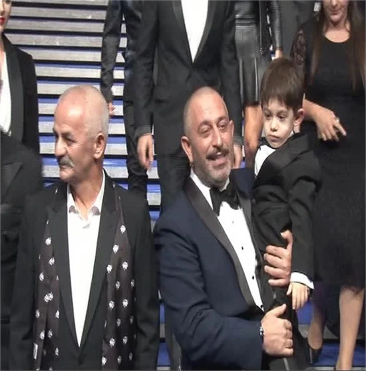 ‘Ali Baba ve 7 Cüceler’in galasında şıklık yarışı