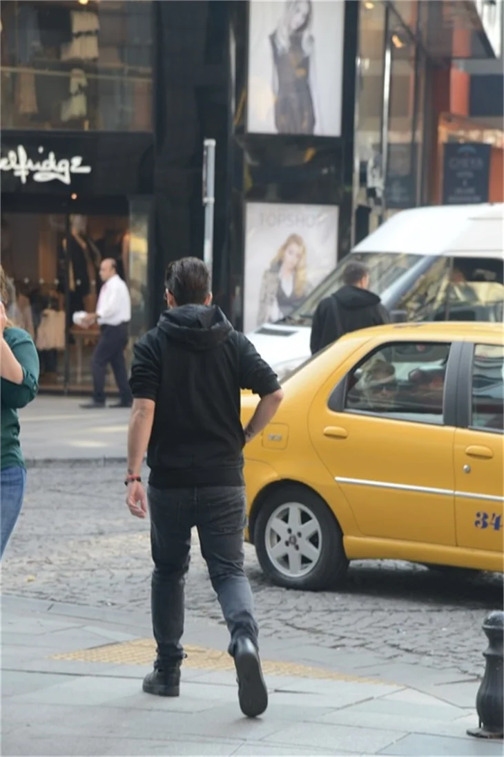 Rüzgar Erkoçlar, Hülya Avşar'la aynı filmde rol alacak mı?