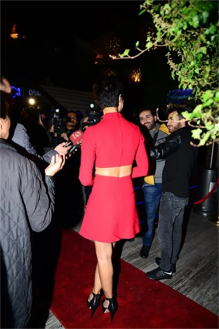 Tuba Büyüküstün: Saçımı en çok annem beğendi
