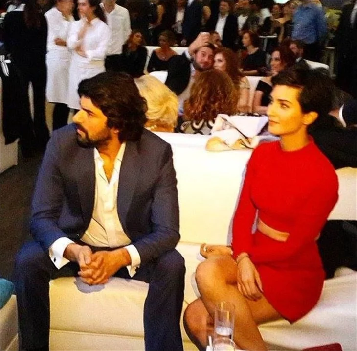 Tuba Büyüküstün: Saçımı en çok annem beğendi