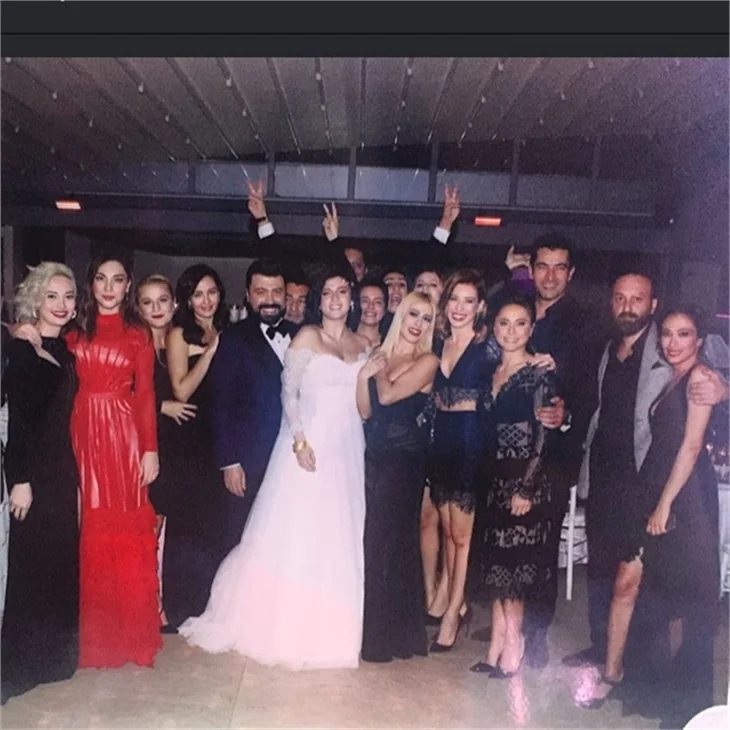 Bülent Emrah Parlak ve Burcu Gönder evlendi