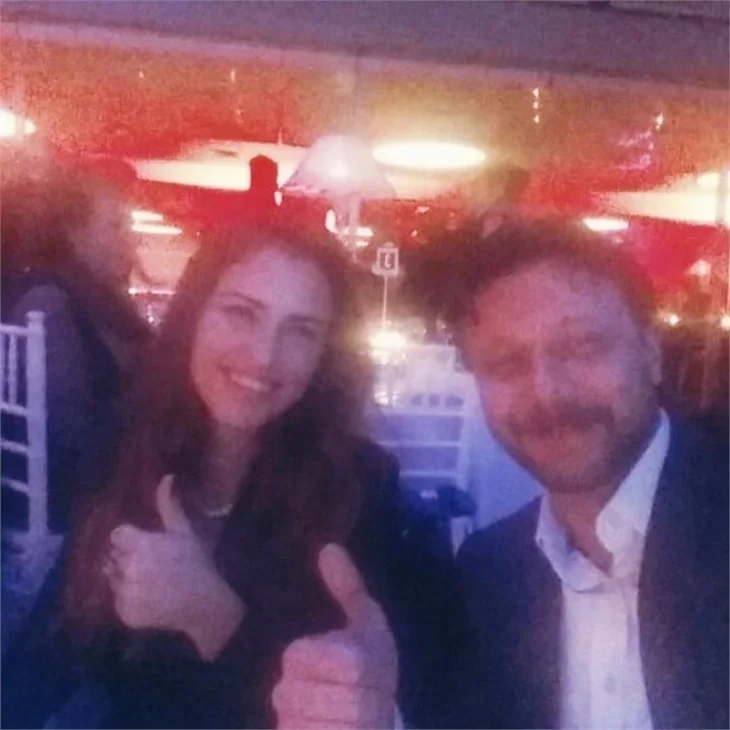 Bülent Emrah Parlak ve Burcu Gönder evlendi