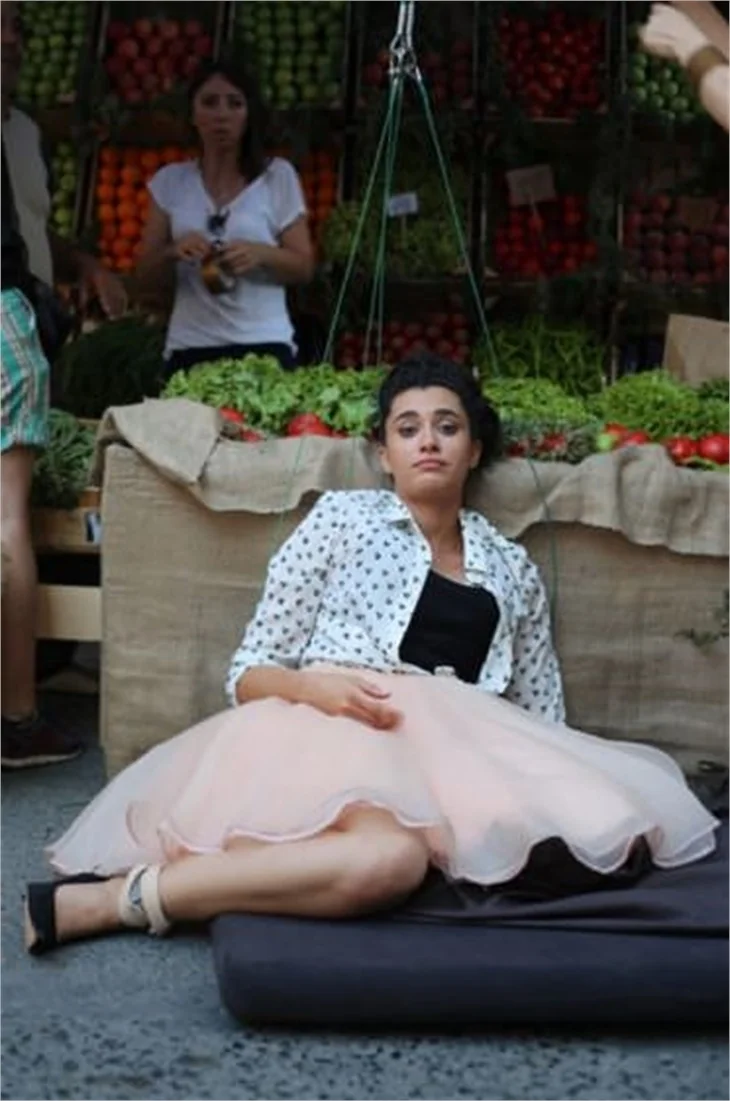 Hande Doğandemir 5. kattan böyle düştü