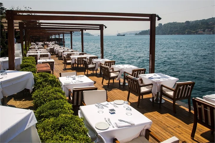 Lacivert'in brunch efsanesi
