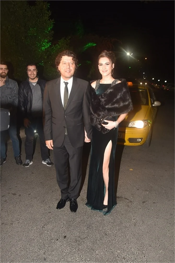 Bülent Emrah Parlak ve Burcu Gönder'in düğününde ünlüler geçidi
