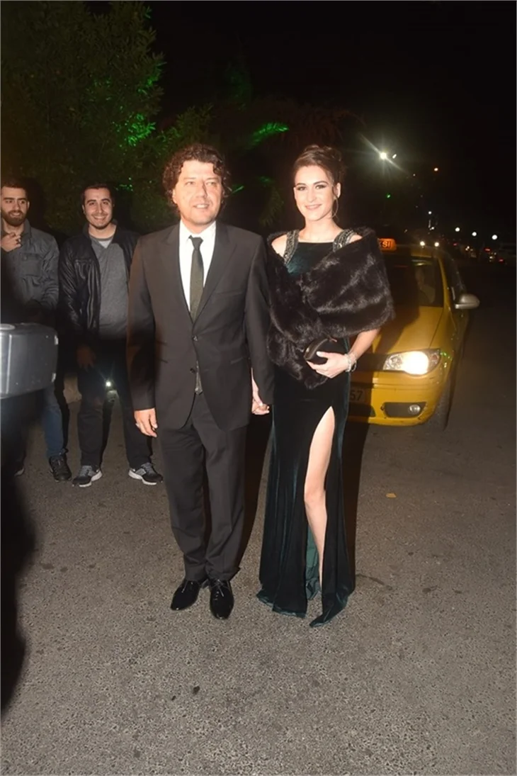 Bülent Emrah Parlak ve Burcu Gönder'in düğününde ünlüler geçidi