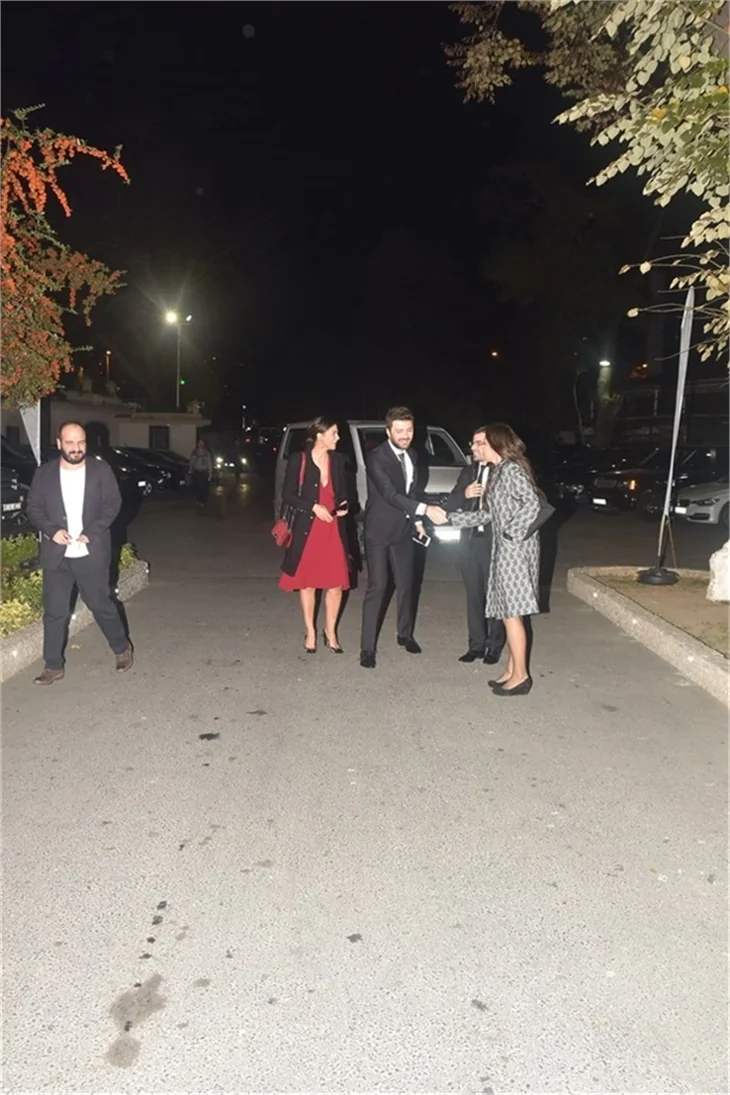 Bülent Emrah Parlak ve Burcu Gönder'in düğününde ünlüler geçidi