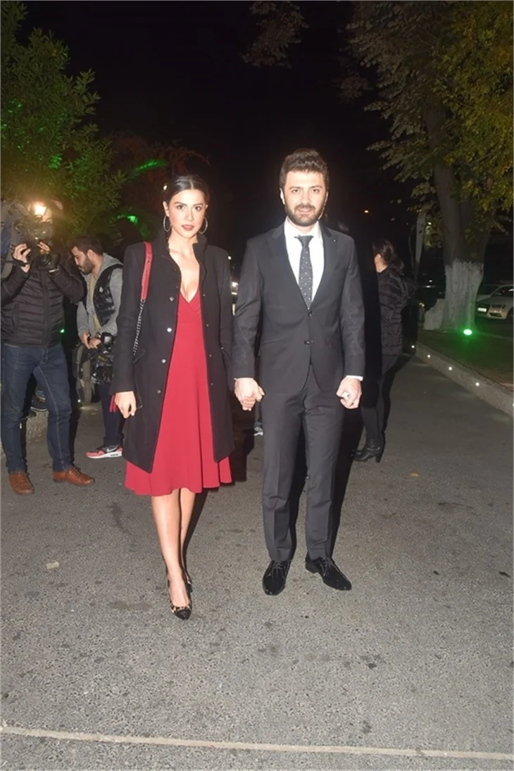 Bülent Emrah Parlak ve Burcu Gönder'in düğününde ünlüler geçidi