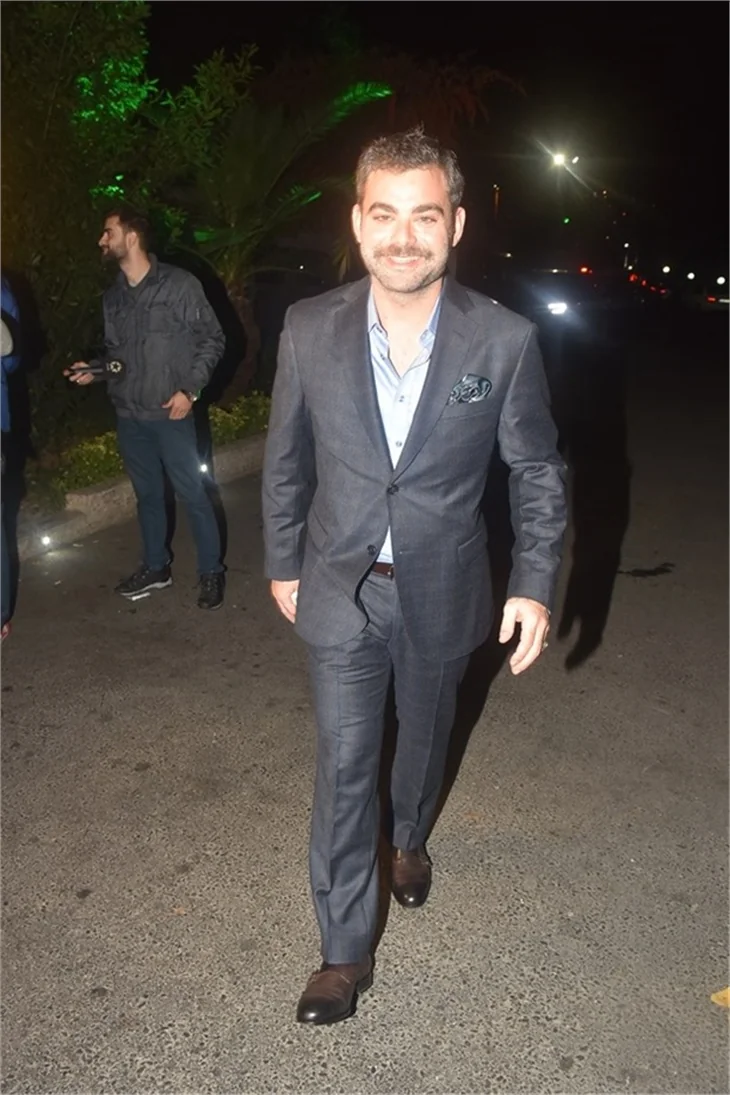 Bülent Emrah Parlak ve Burcu Gönder'in düğününde ünlüler geçidi