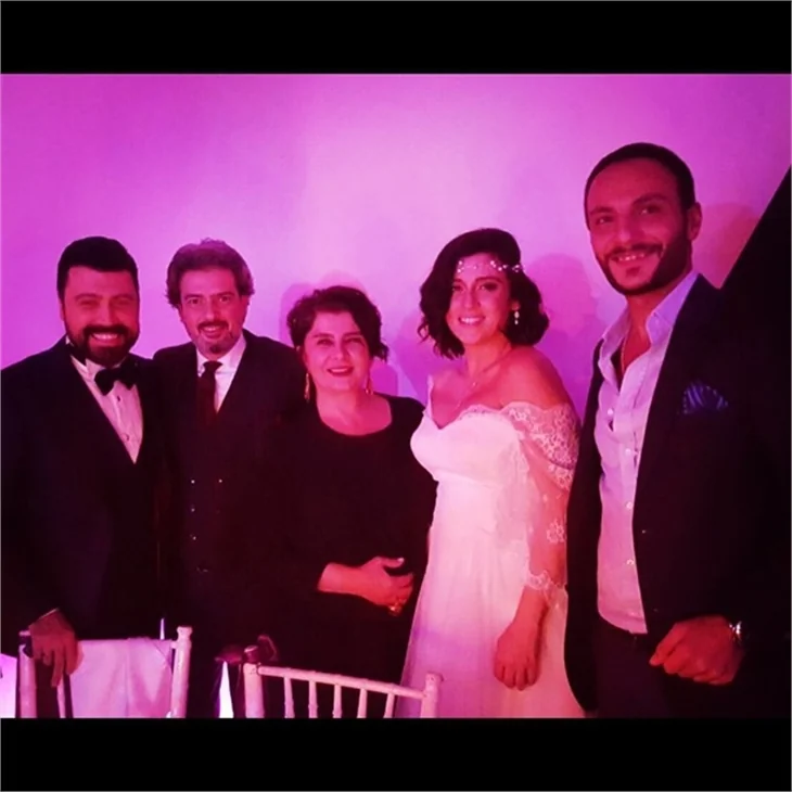 Bülent Emrah Parlak ve Burcu Gönder'in düğününde ünlüler geçidi