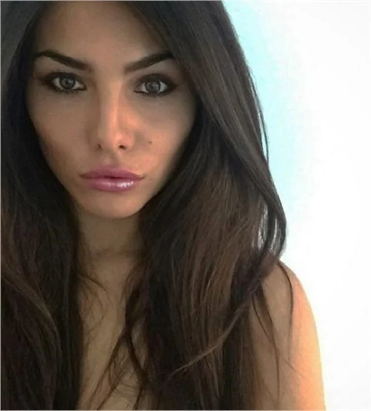 Stina Sanders instagram pozlarıyla olay oldu!