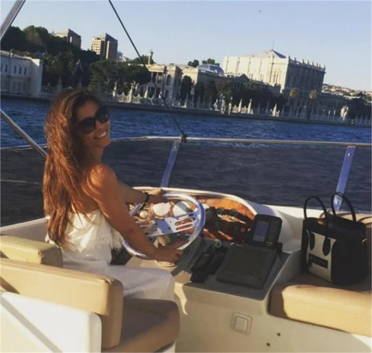 Stina Sanders instagram pozlarıyla olay oldu!