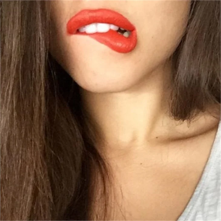 Stina Sanders instagram pozlarıyla olay oldu!