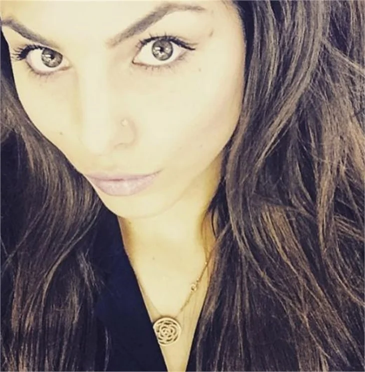 Stina Sanders instagram pozlarıyla olay oldu!