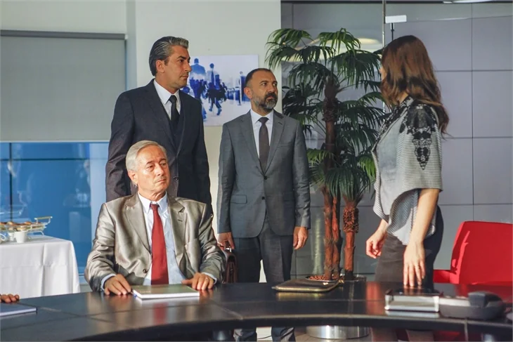 Paramparça 43. bölümde neler olacak?