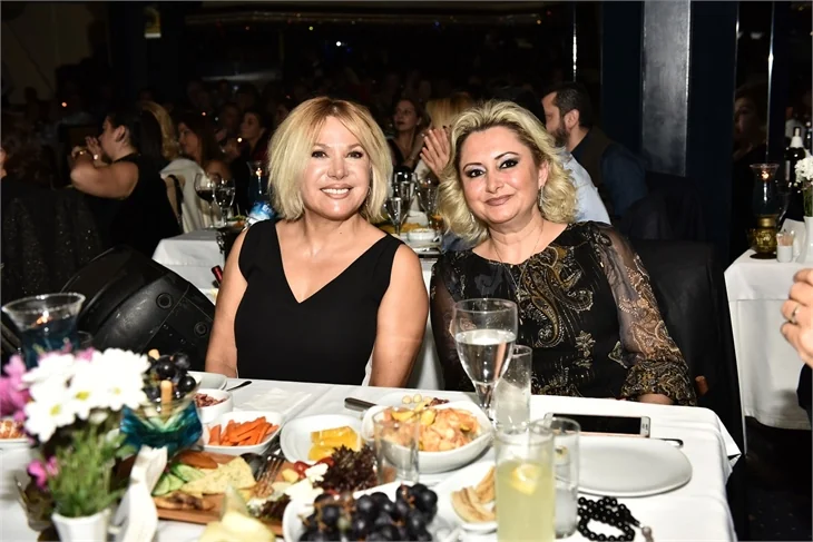 Zara ve Ümit Besen'den Günay sahnesinde müzik ziyafeti