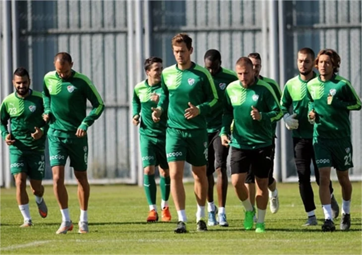Bursaspor'da teknik direktör arayışı hızlandı
