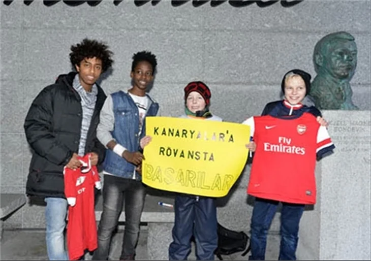 Van Persie Arsenallileri şok etti