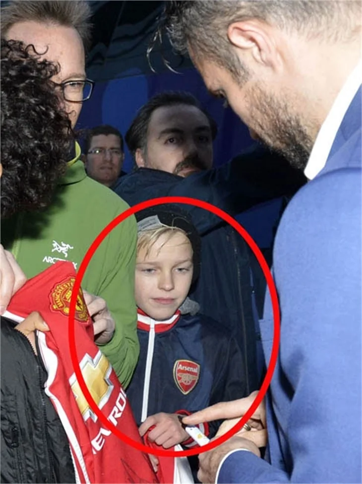 Van Persie Arsenallileri şok etti