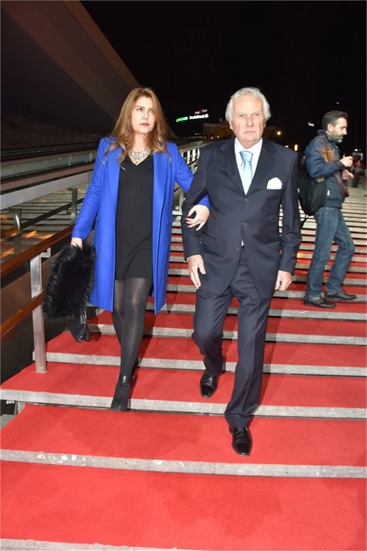 Ünlü isimlerin şıklık yarışı!