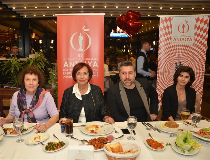 52. Altın Portakal Film Festivali'nin Yıldızları Günaydın'da Buluştu