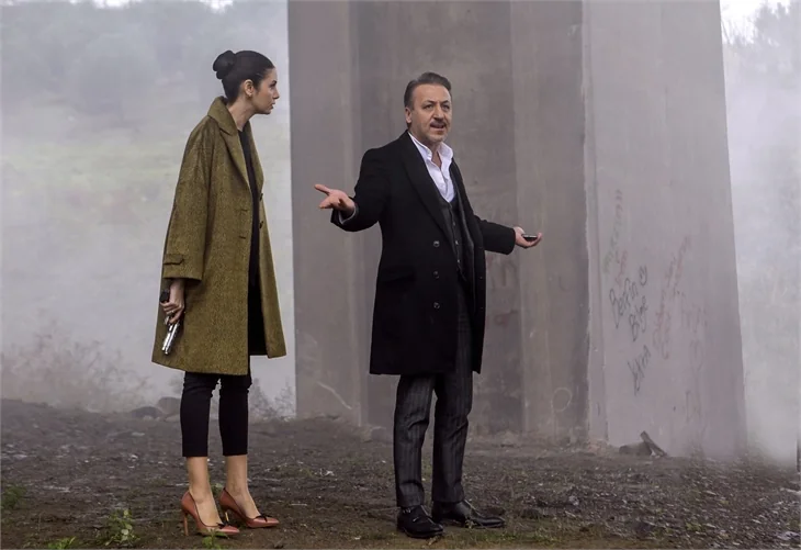 Paramparça'da Cihan küllerinden doğuyor