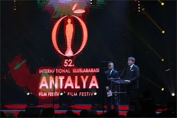 Antalya Film Festivali'nde kırmızı halı şıklığı