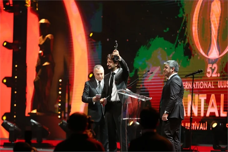 Antalya Film Festivali'nde kırmızı halı şıklığı