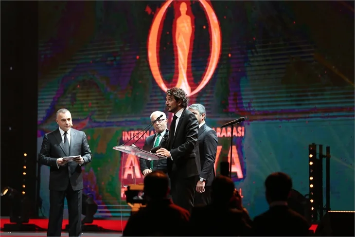 Antalya Film Festivali'nde kırmızı halı şıklığı