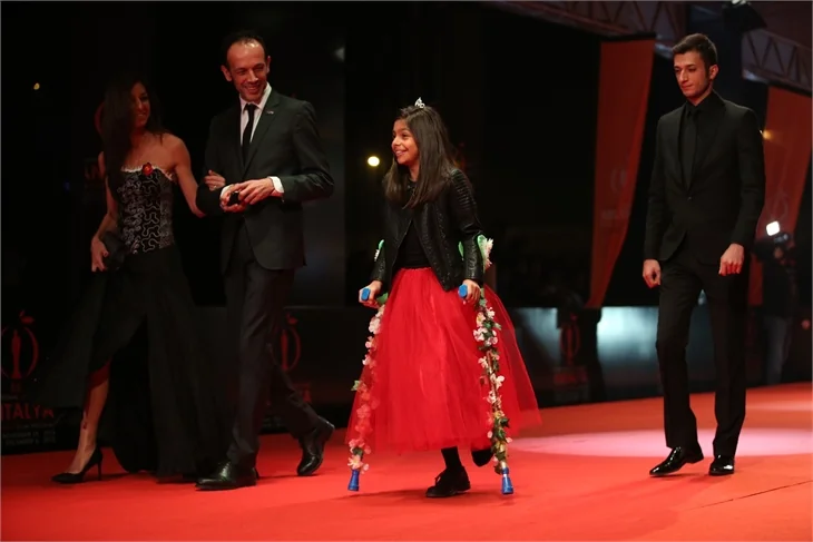 Antalya Film Festivali'nde kırmızı halı şıklığı