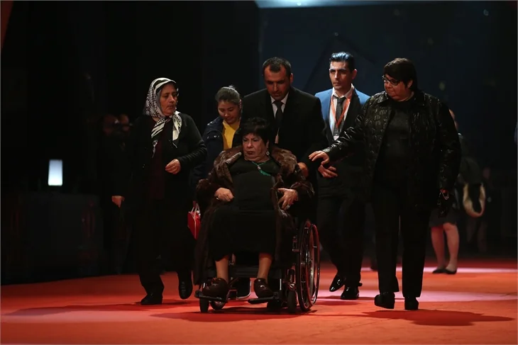 Antalya Film Festivali'nde kırmızı halı şıklığı
