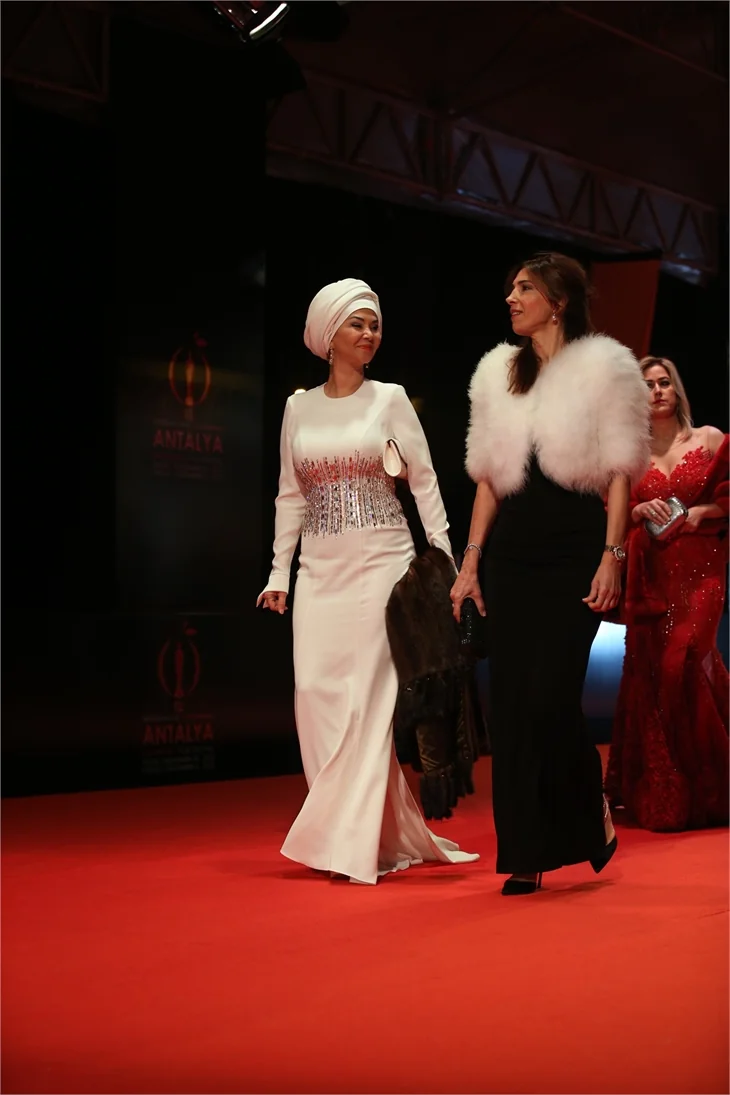 Antalya Film Festivali'nde kırmızı halı şıklığı