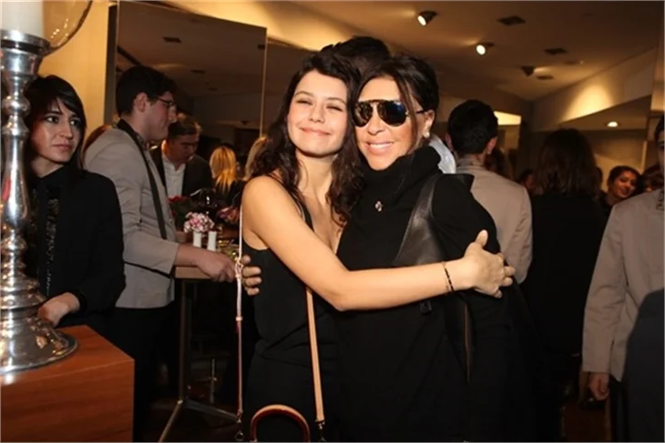 Nebahat Çehre, Beren Saat'e şans diledi!