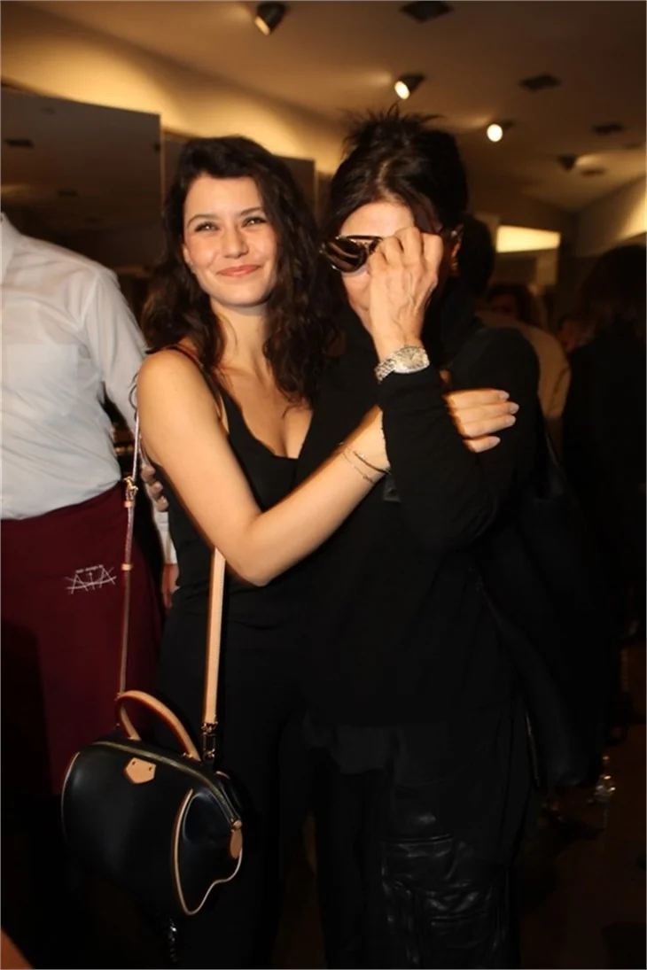 Nebahat Çehre, Beren Saat'e şans diledi!