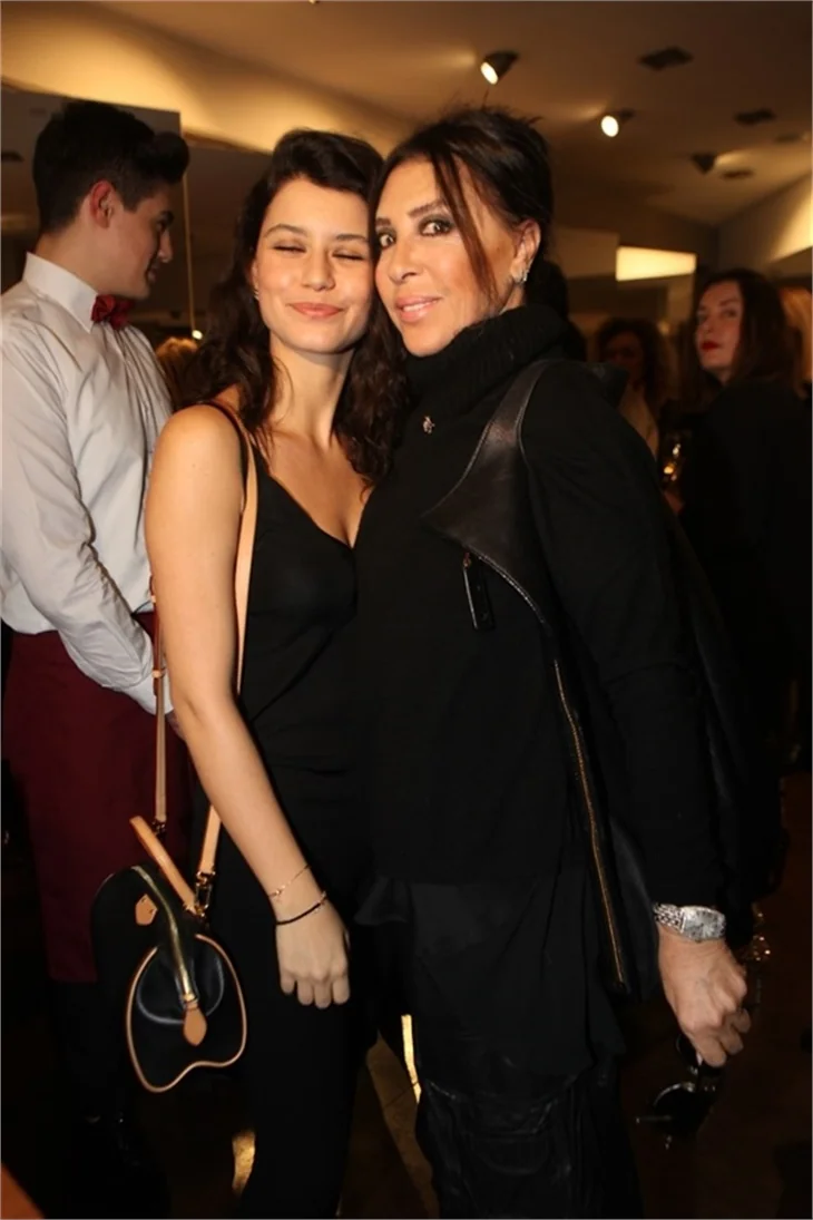 Nebahat Çehre, Beren Saat'e şans diledi!