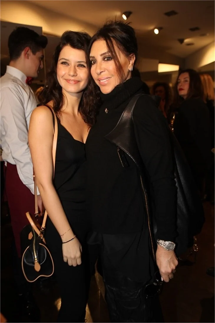 Nebahat Çehre, Beren Saat'e şans diledi!