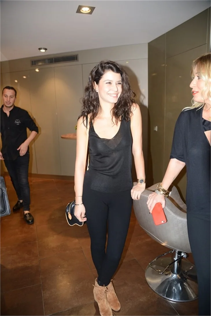 Nebahat Çehre, Beren Saat'e şans diledi!