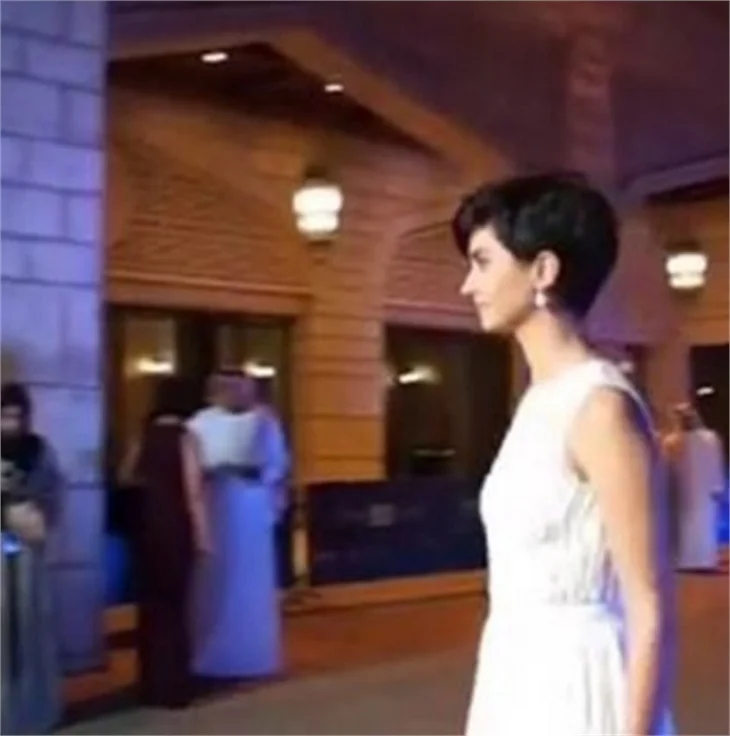 Tuba Büyüküstün'e büyük ilgi!