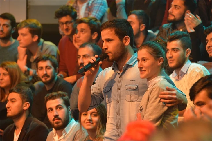 Beyaz Show'da kahkaha krizi!