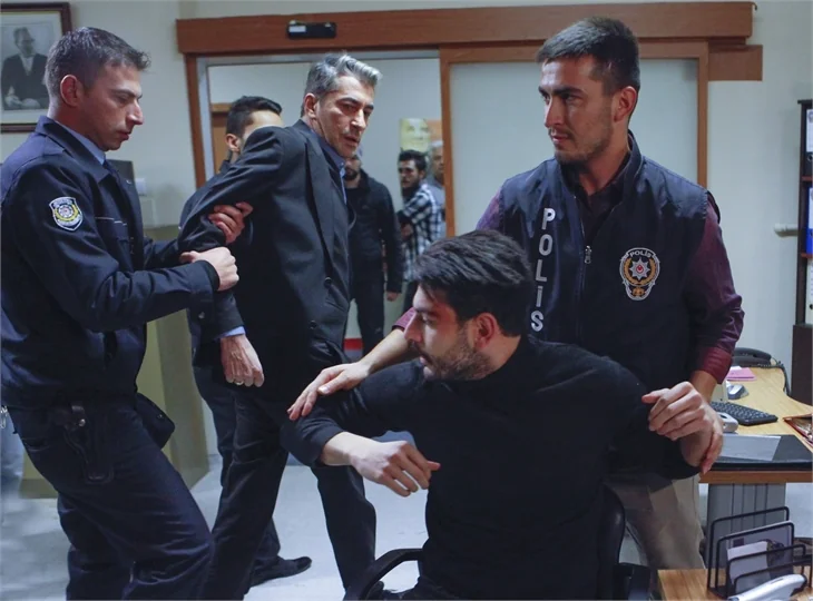 Paramparça'da Dilara, Harun'dan hamile!