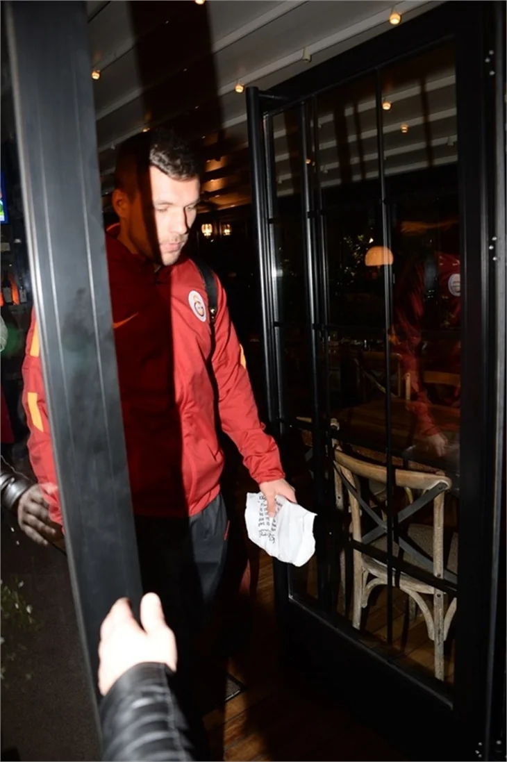 Lukas Podolski bu sefer sakin!