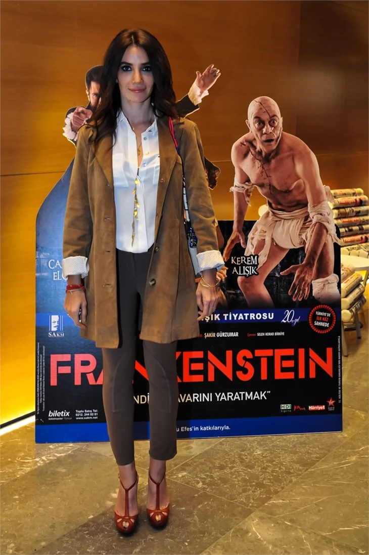 Ünlüler "Frankenstein"a akın etti!