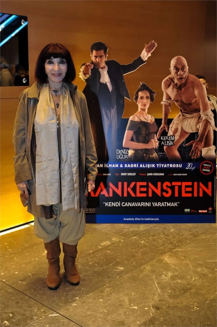 Ünlüler "Frankenstein"a akın etti!