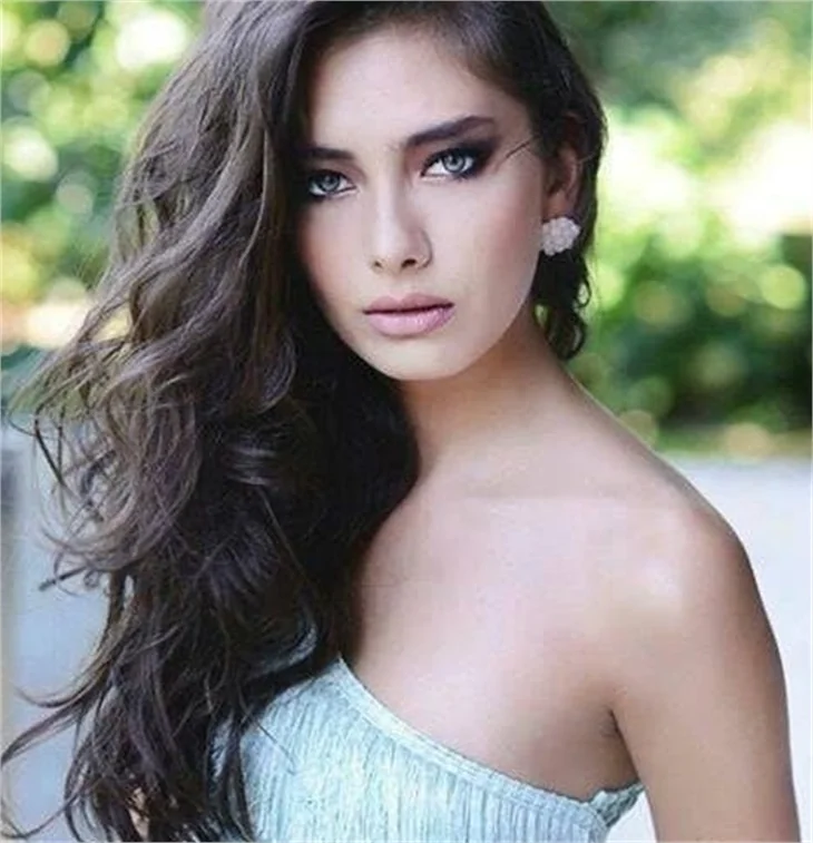 Neslihan Atagül'e dijital operasyon