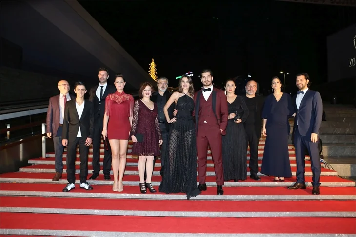 Çağatay Ulusoy'un 'Delibal' filmine görkemli gala!