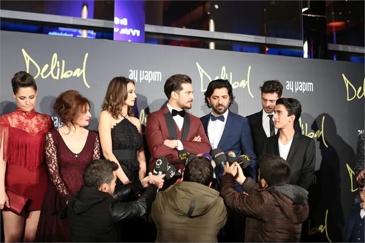 Çağatay Ulusoy'un 'Delibal' filmine görkemli gala!