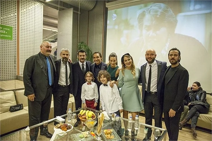 Ünlüler çocuklar için bir araya geldi!