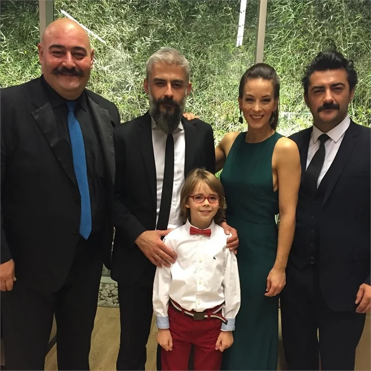 Ünlüler çocuklar için bir araya geldi!